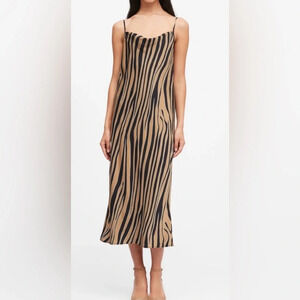 Banana Republic Women’s Brown and Black Midi Slip Dress Spaghetti Strap. Size:6